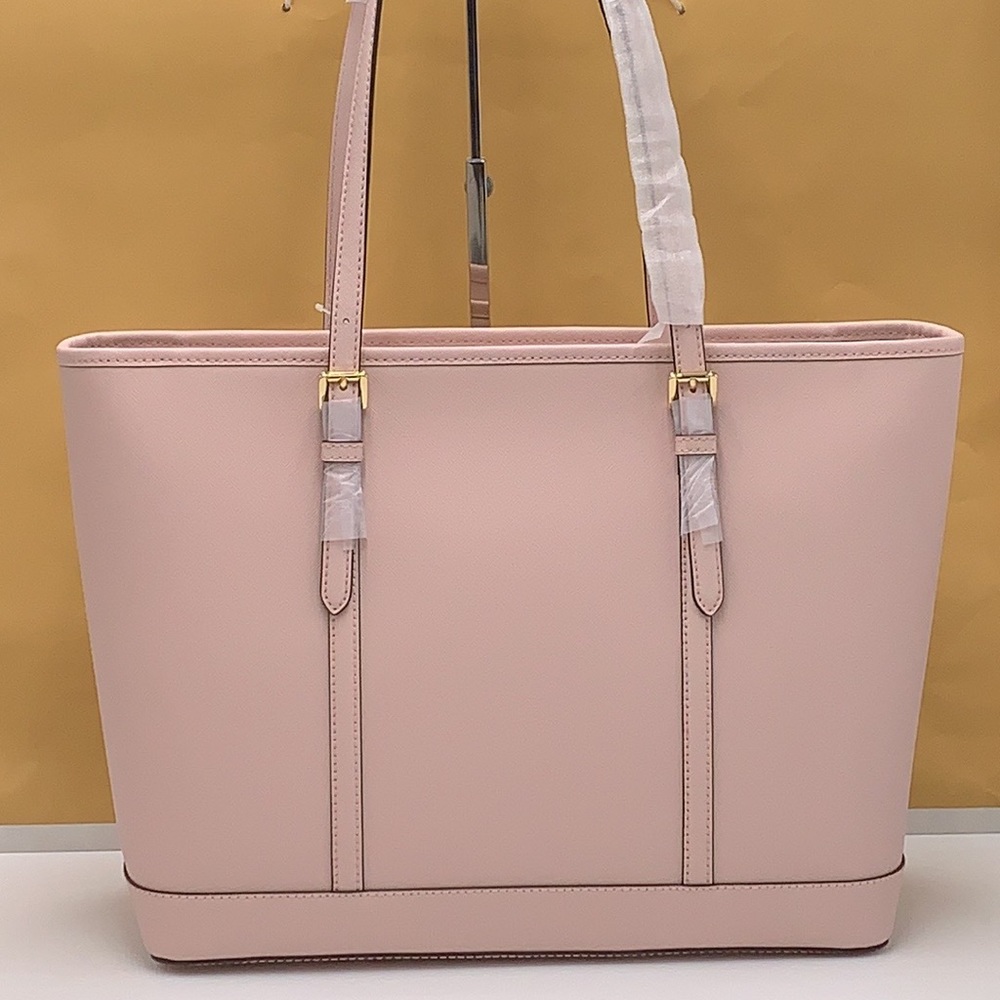 MICHAEL KORS
Jet Set Travel Large Top Zip Shoulder Tote Saffiano Leather
NWT - Picture 15 of 16